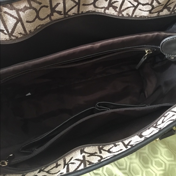 Calvin Klein Laptop bag, luggage handle section. - Picture 2 of 3